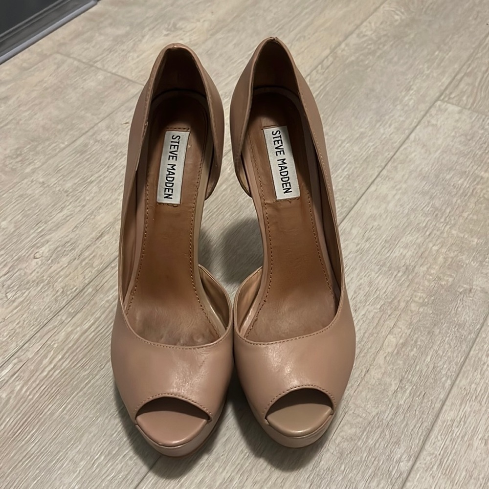 Steve Madden Peep Toe Pumps